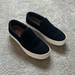 Steve Madden Gills Sneaker - Size 6